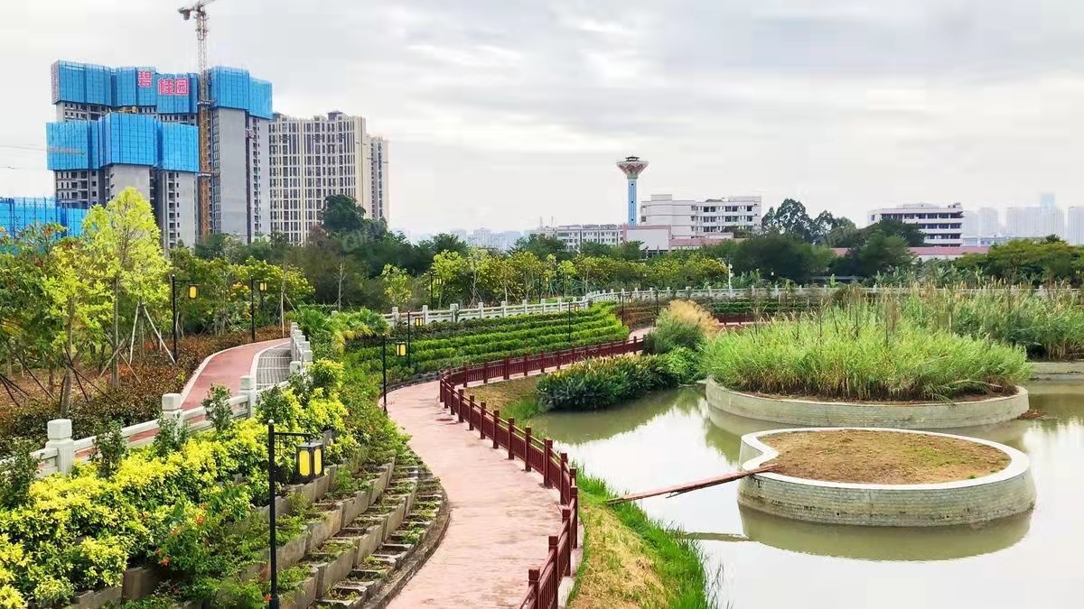 碧桂園日昇昌領峰，領峰花園均價14000元/平