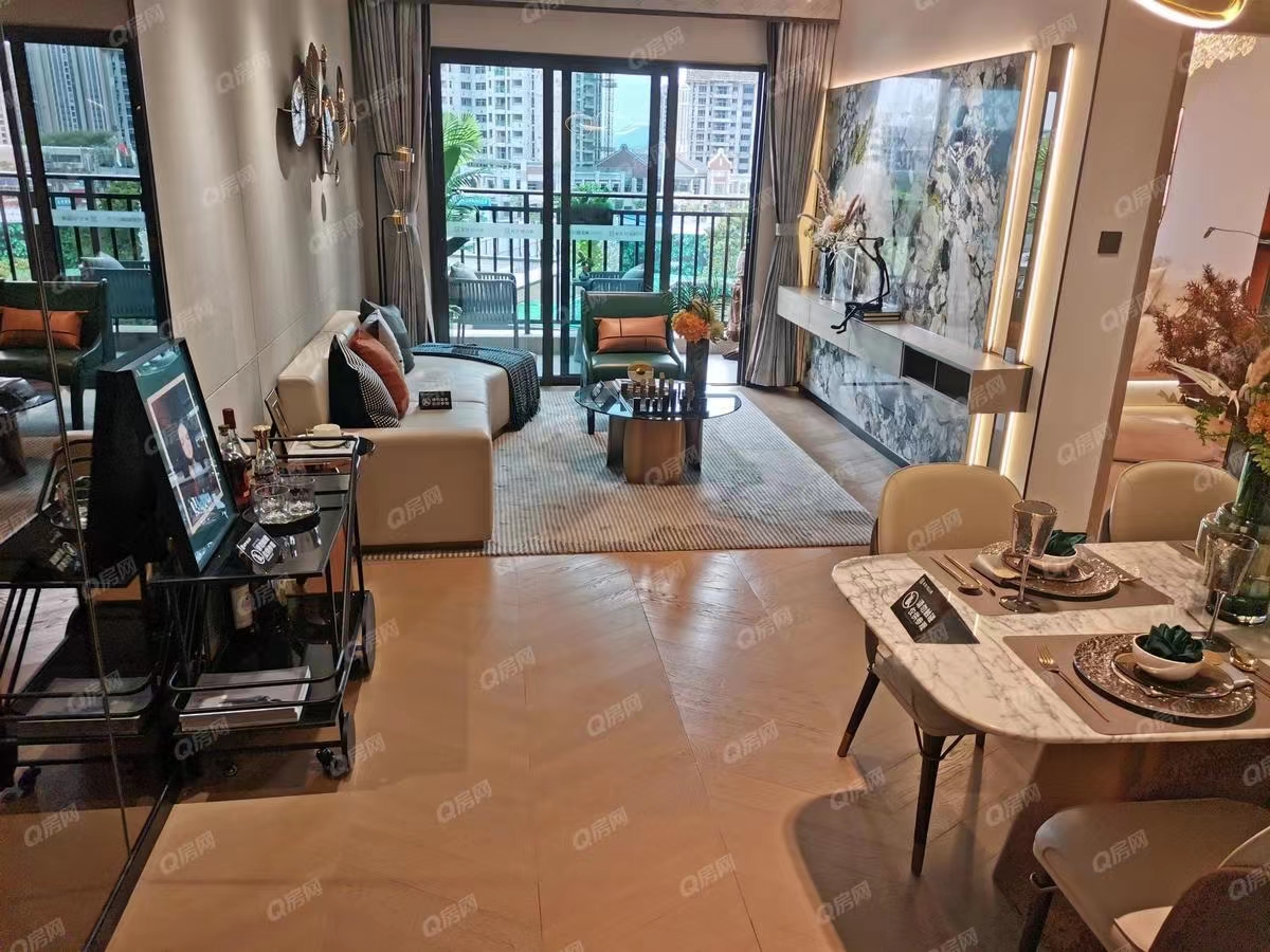 龍光玖云臺(tái)均價(jià)-10200元/平