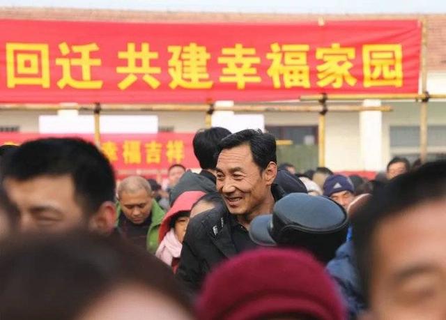 但在工作人員的現場疏導和公證處的見證下