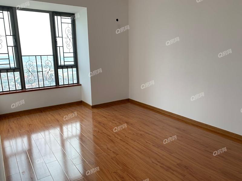 記者上周五沿楊箕涌步入楊箕復建房小區